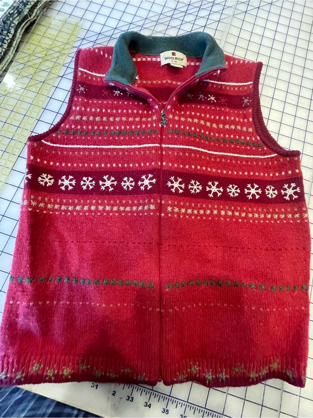 Woolrich Red Fair Isle Zip-Front Vest with Green Collar